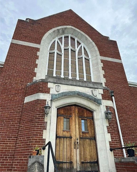 1st image of 2141 Williams Ave