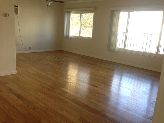 4th image of 7114 Hawthorn Ave APT 2