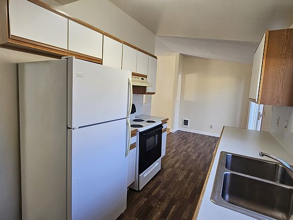 5th image of 2210 SE 45th Ave #B