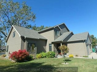 33 Lillian Ln, Doniphan, NE 68832