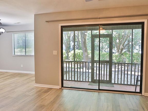 5th image of 1125 Village Creek Ln APT 2