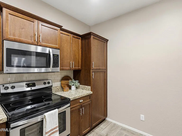21655 N 36th Ave #106 — Photo 13