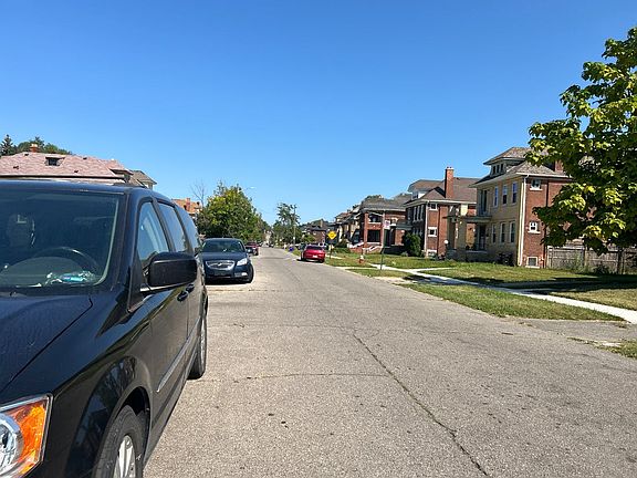5th image of 2294 Hazelwood St