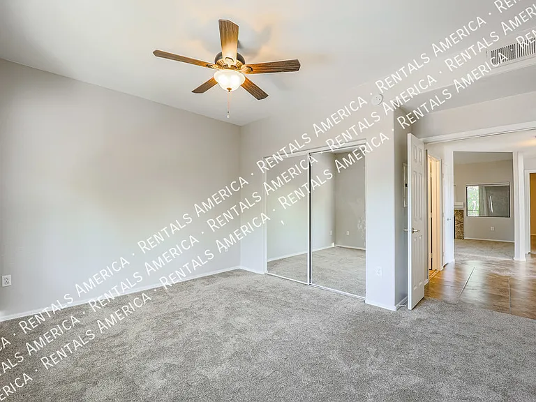 15050 N Thompson Peak Pkwy #2050 — Photo 13