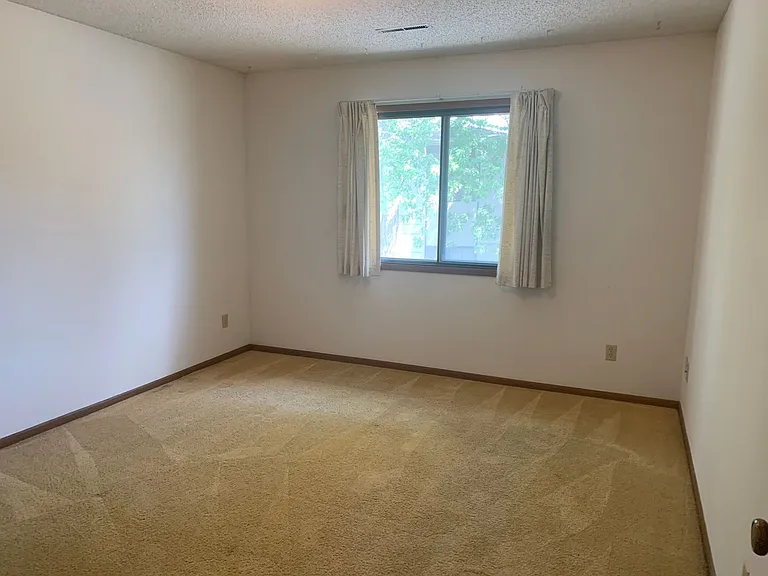 939 Boston Way — Photo 11