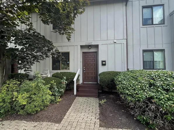 3249 Pebblebrook Ln, Cincinnati, OH 45251
