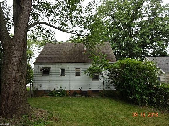 2nd image of 722 Wesley Dr