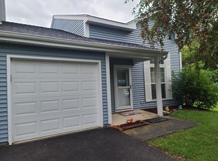 3324 Huntington Ln, Island Lake, IL 60042