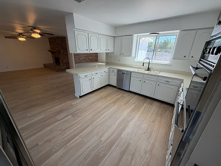 4128 Perth Dr — Photo 25