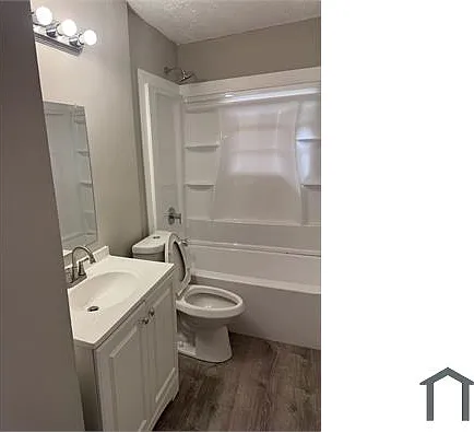 3 bed, $1,350 — Photo 2