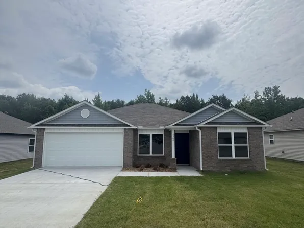 8300 Kim Dr, North Little Rock, AR 72113