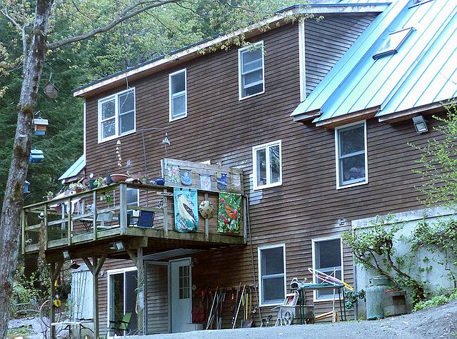 Apartment has its own private driveway, and apartment entrance under the deck.