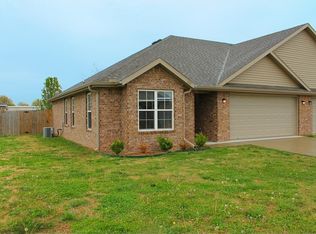 111 Foxglove St, Centerton, AR 72719