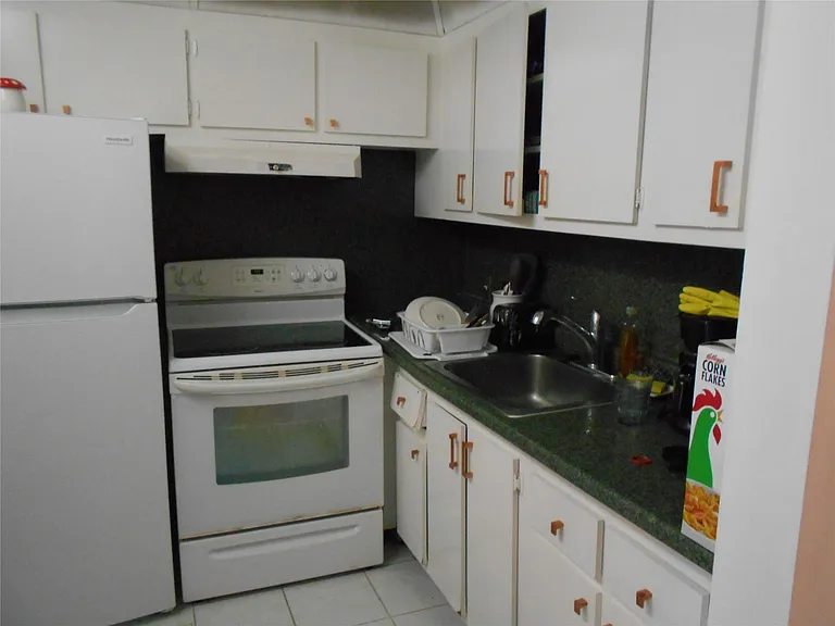 91 Preston E #91-C — Photo 4