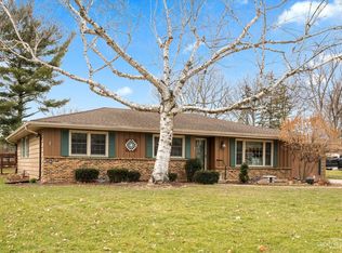 829 Jenny Ln, Aurora, IL 60506