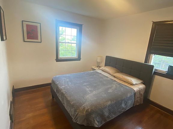2nd image of 701 N Edgewood St #1