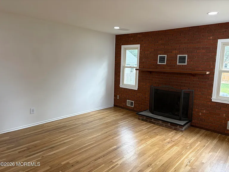 19 Lennox Ave — Photo 4