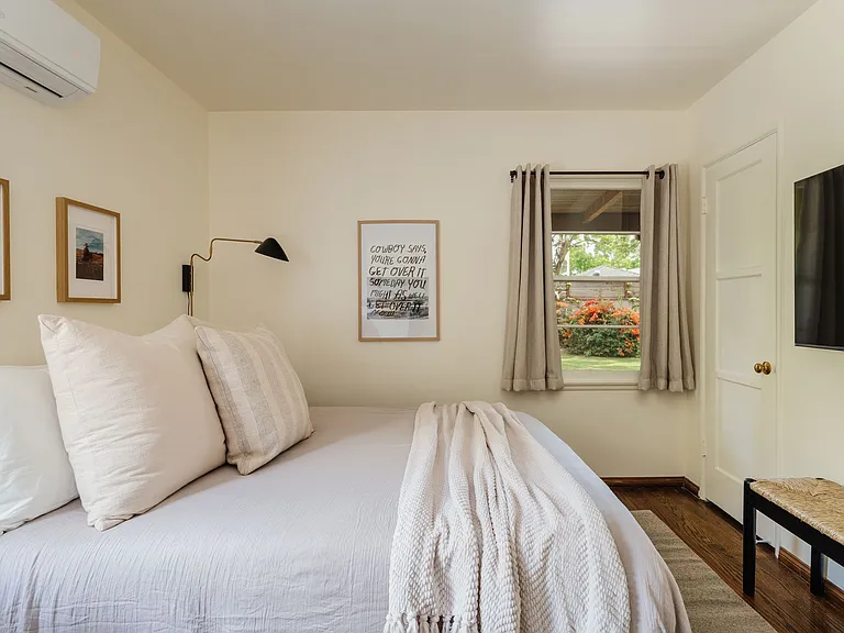 12808 Dewey St — Photo 34