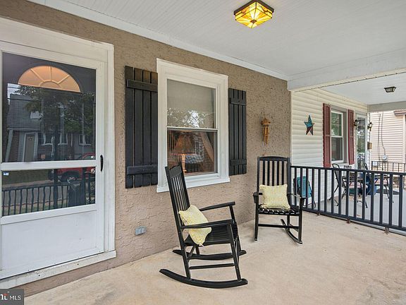 2nd image of 610 Woodland Dr
