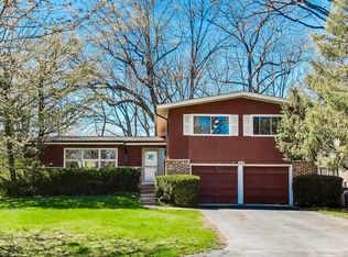 2710 Marl Oak Dr, Highland Park, IL 60035