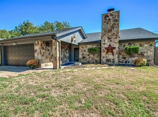 10008 Albert Ln, Yukon, OK 73099
