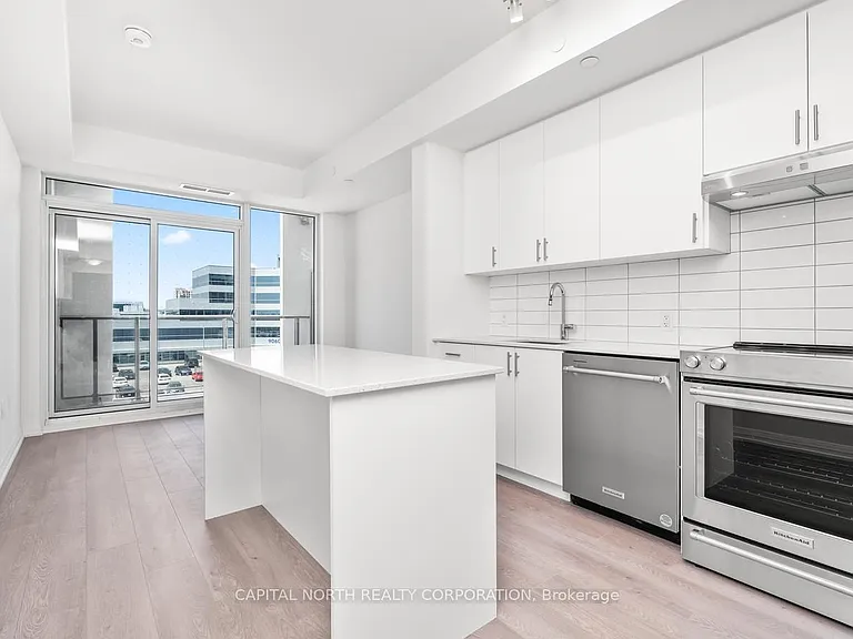9000 Jane St #329 — Photo 7