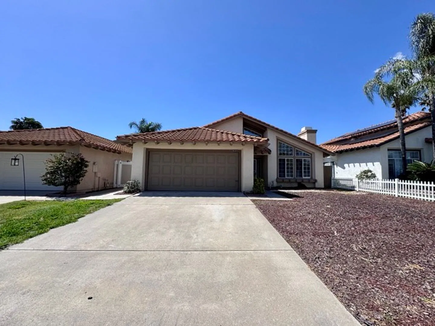 Single Story 3 Bedroom Home With Low Maintenance Yard! — Photo 2