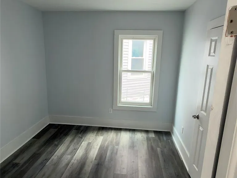 21 Hoffman Ave #1 — Photo 6