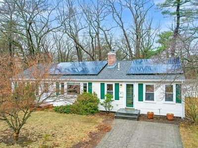 21 Edgewater Park, Newton, MA, 02466
