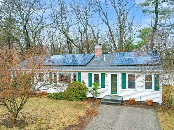 21 Edgewater Park, Newton, MA 02466