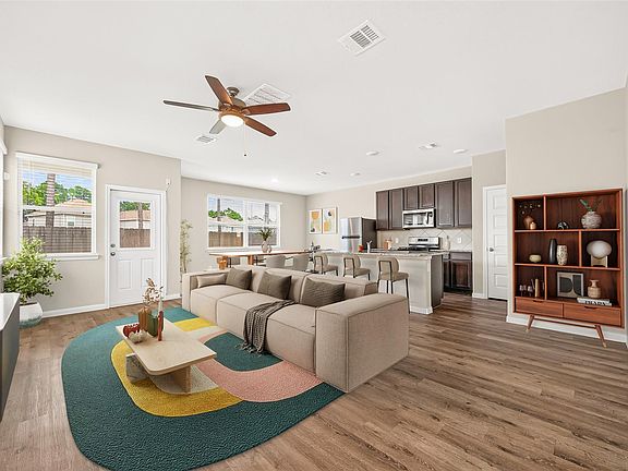 3rd image of 22010 King Heights Ln