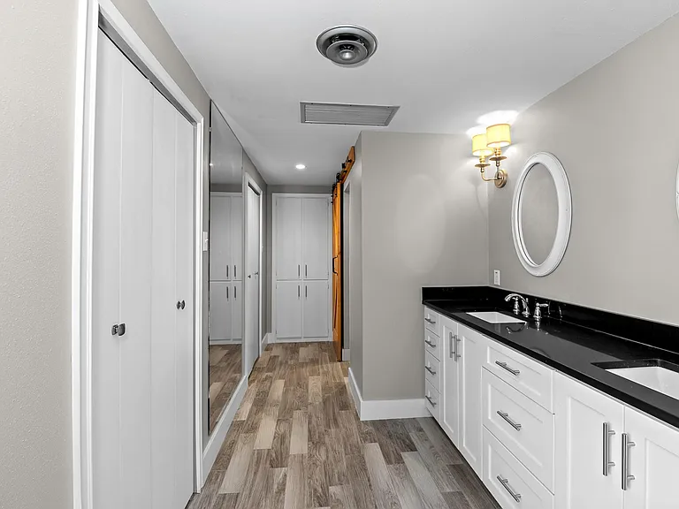 1801 Lavaca St #4C — Photo 36
