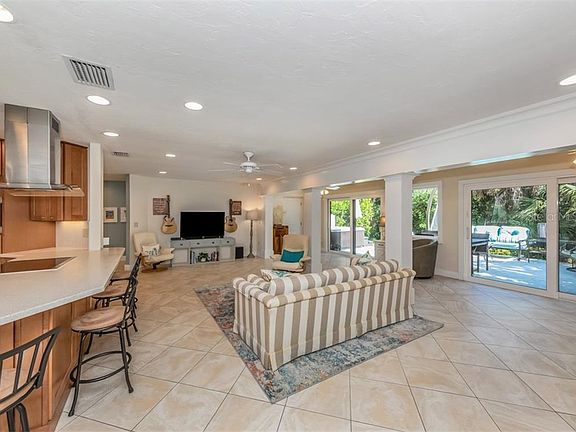 3rd image of 203 Laurel Hollow Dr #75