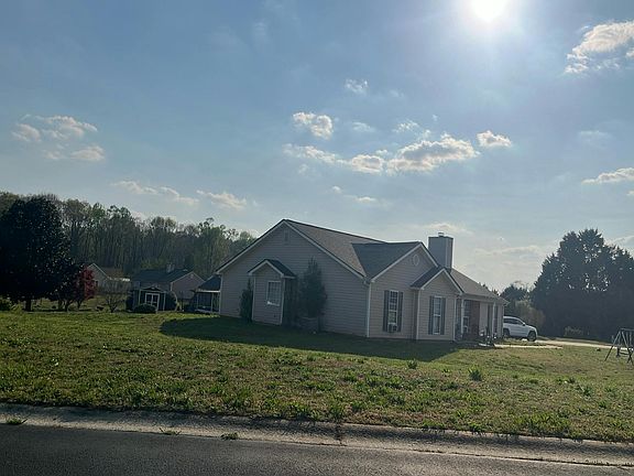 5th image of 1252 Braves Ct
