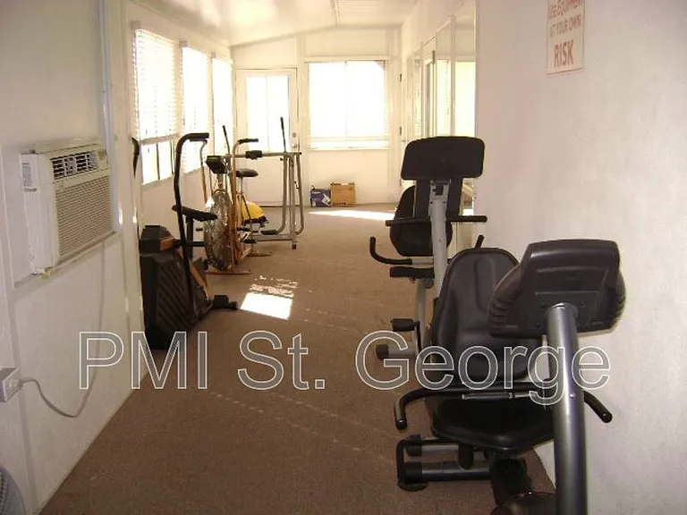 2990 E Riverside Dr #28 — Photo 9