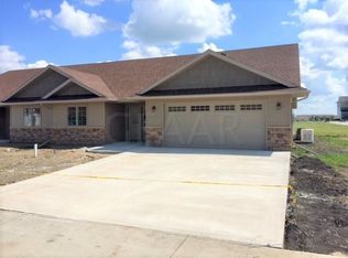 1533 Dunmore Ave S, Grand Forks, ND 58201