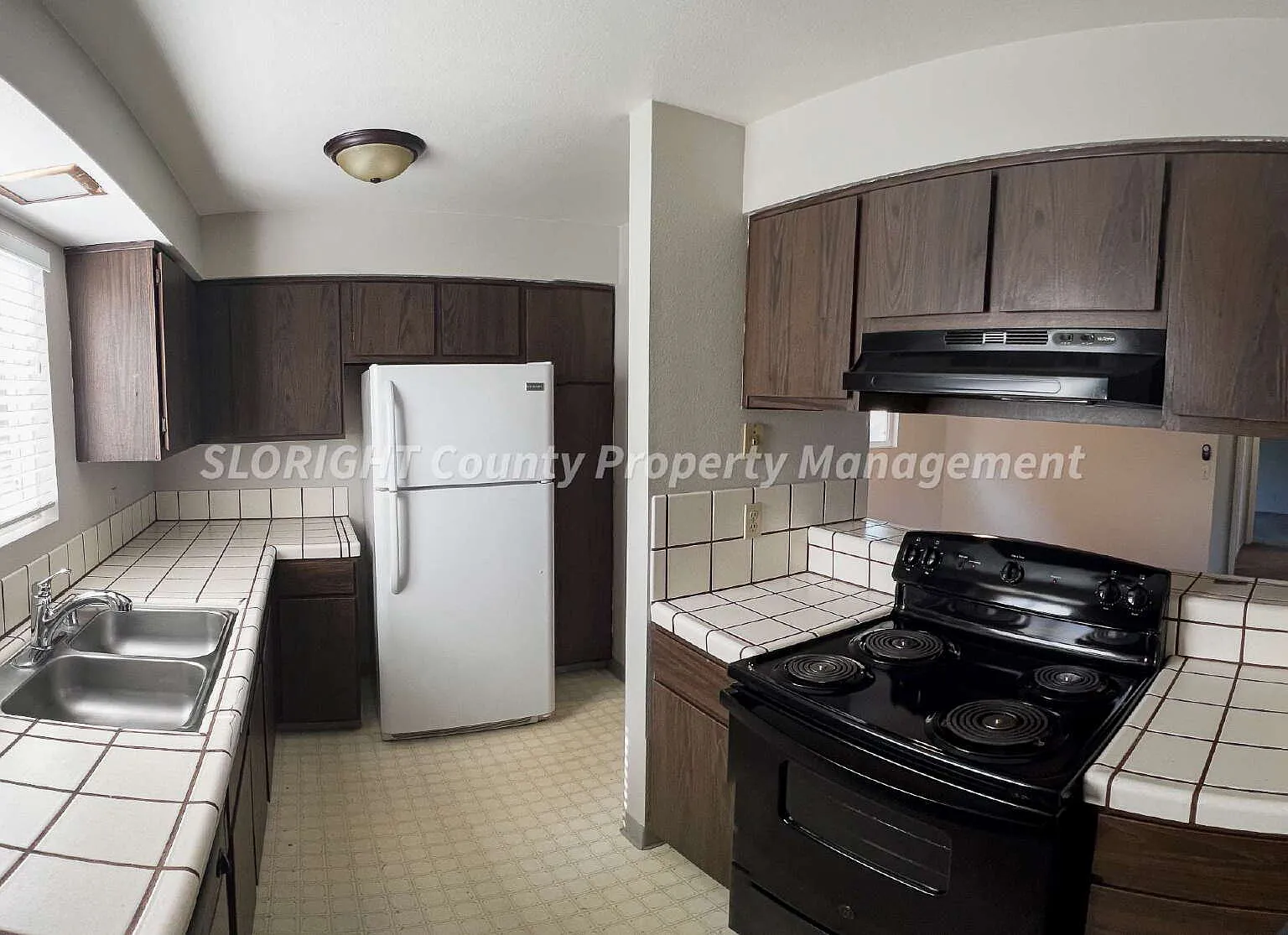 2 bed, 1.0 bath, $1,900 — Photo 4