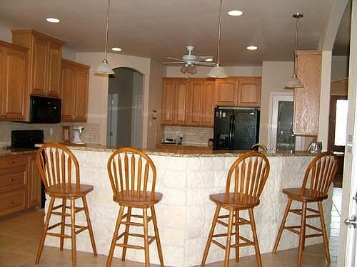 4th image of 204 Billy Joe Fox Dr