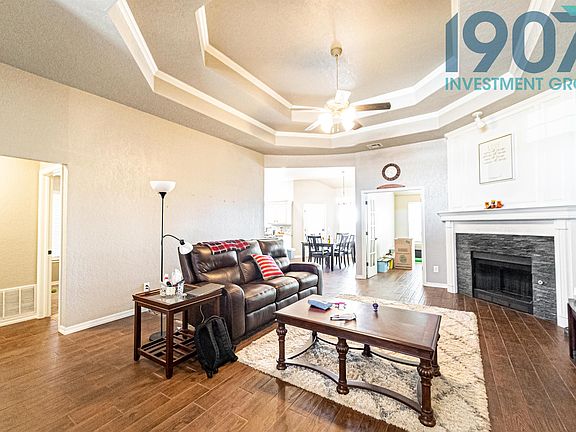 4th image of 3213 Carey Pl