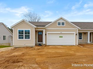 1571 N Village Cir, Kalamazoo, MI