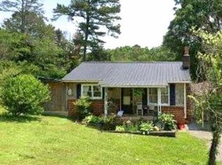 524 E Garden Farm Rd, Rossville, GA 30741