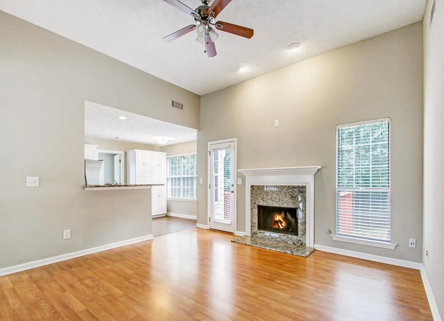 110 Sagamore Ln — Photo 2