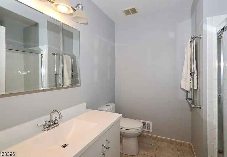 13 Minuteman Ct — Photo 4