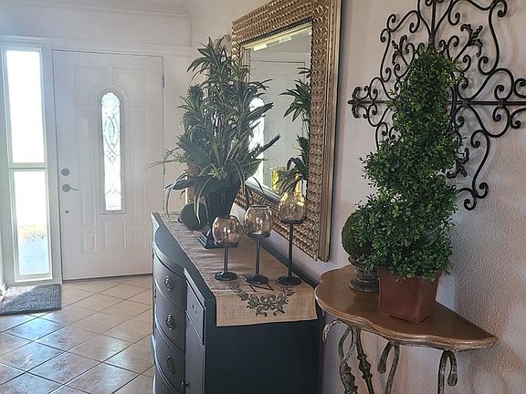 2nd image of 5724 N Sandyland Ave