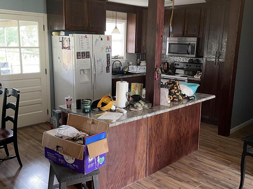 2nd image of 1004 8th St