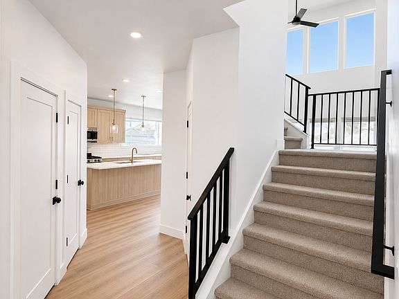 5th image of 6716 S Vaughn Ln #22