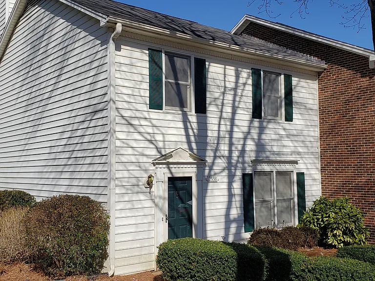 2538 Cottage Pl — Photo 1
