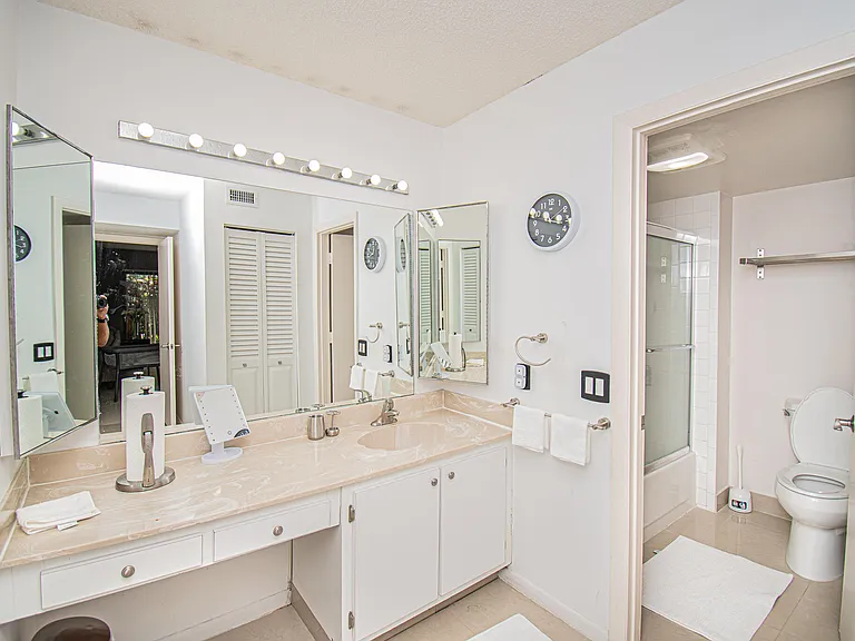 8334 Cypress Ln #1A — Photo 13