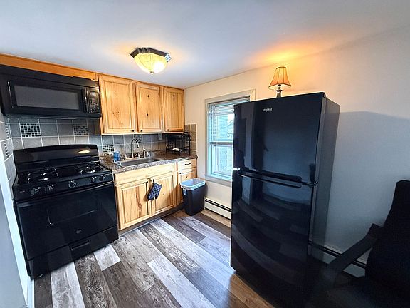 4th image of 24 McDonald St #3
