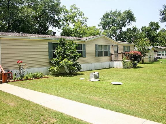 3rd image of 18 Lazy Bend Dr